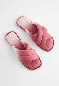 Next Muiltjes - pink ombre
