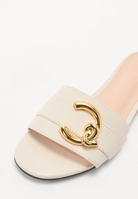 Coccinelle C ME SMOOTH - Mules - blanco