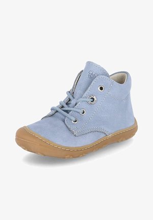 Stivaletti alla caviglia in pelle blu chiaro con occhielli in metallo e dettagli cuciti. Caratterizzati da una suola in gomma, punta arrotondata e chiusura con lacci.