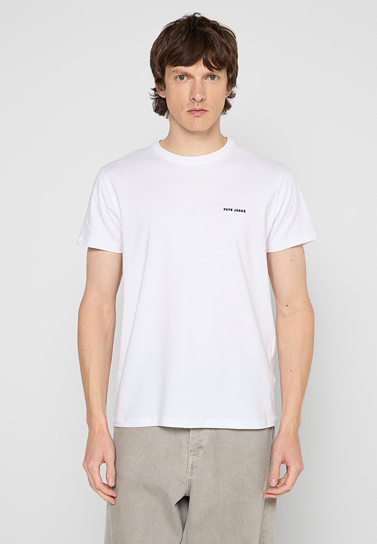 Biała bawełniana koszulka z krótkim rękawem, okrągłym dekoltem i małym czarnym logo "PEPE JEANS" na piersi. Prosty design, klasyczny krój.