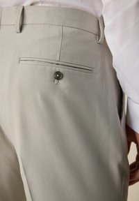 Next Chino hlače - neutral