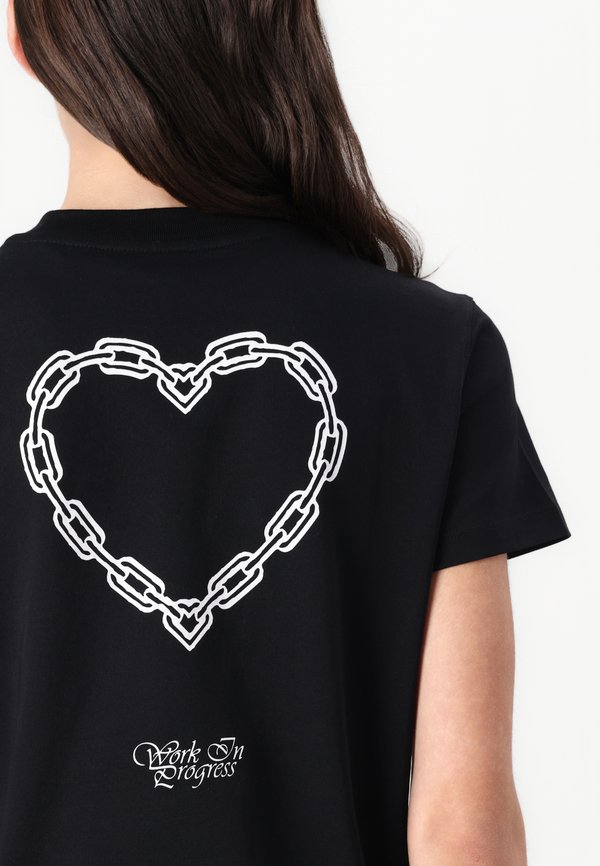 CHAINED - Print T-shirt2