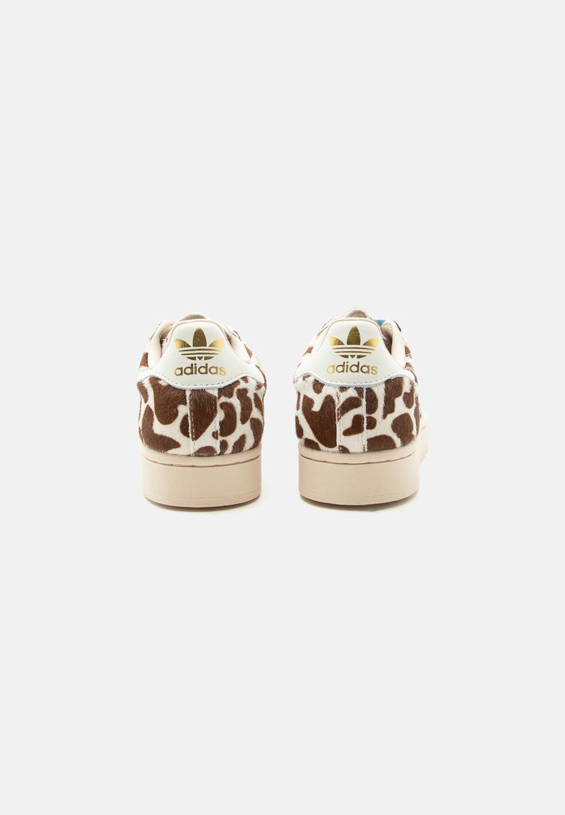 adidas gazelle silver green womens adidas Originals Women's Handball Spezial "Giraffe"