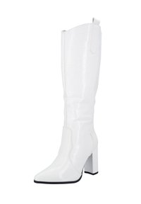 Botas altas de imitación de cuero de cocodrilo blancas, con punta afilada, tacón bloque y cremallera lateral, que presentan una textura suave y un diseño limpio.
