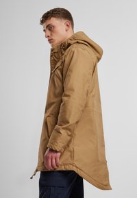 Brandit MARSH LAKE - Jachetă parka - camel