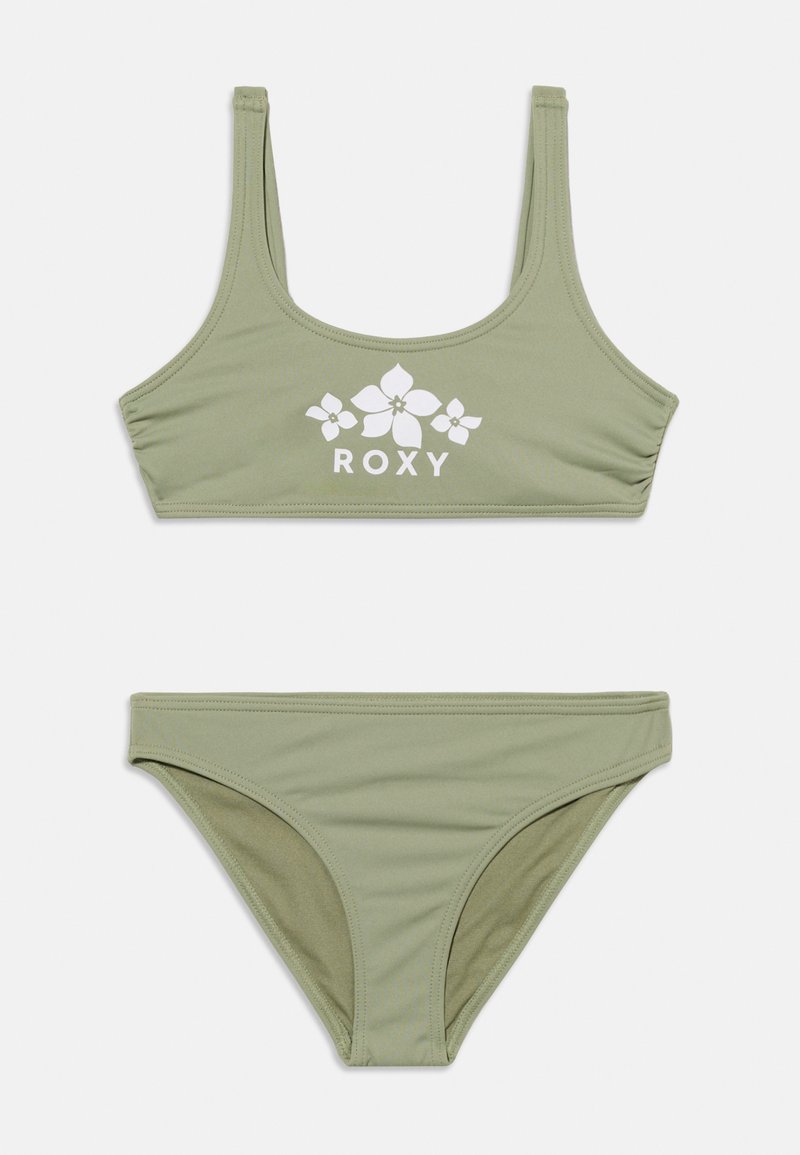 Bikini deux pièces vert clair avec un logo floral et le texte « ROXY » sur le haut, présentant un col arrondi et un bas assorti à taille haute.