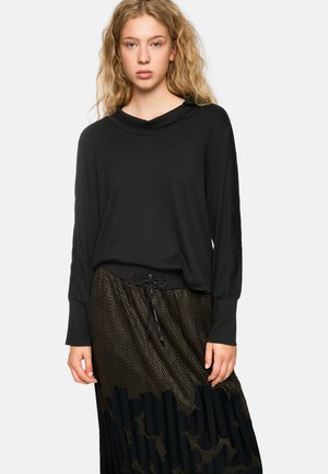 Long sleeved top - black
