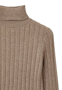 Beige geripptes Strickpullover mit einem hohen, umgeschlagenen Kragen und einem strukturierten Muster mit vertikalen Linien. Weicher Stoff mit einem dezenten Glanz.