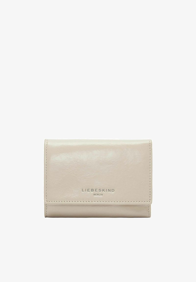 Beżowy skórzany portfel o fakturowanym wykończeniu, z klapką zamykaną na zatrzask oraz tłoczonym na przodzie logo marki "LIEBESKIND BERLIN".