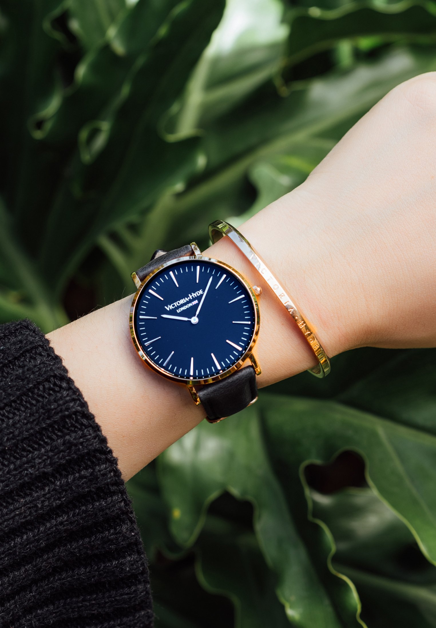 Victoria Hyde SOUTHFIELDS MODERN Uhr schwarz- und goldfarben