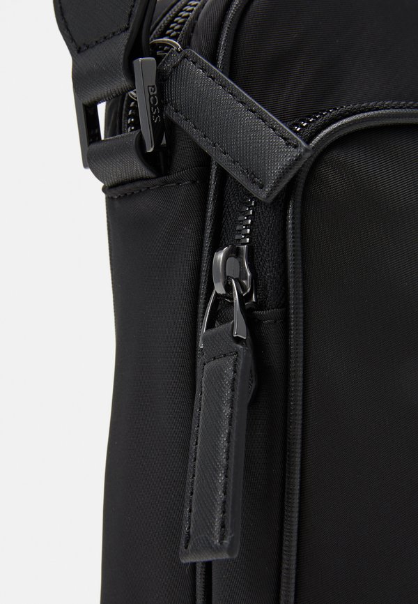 ICON  - Cross body bag3