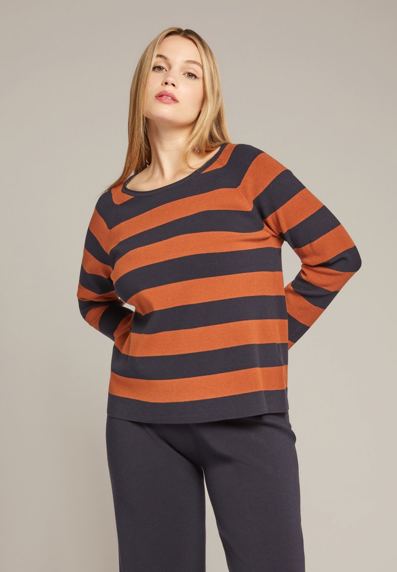 ELENA JUMPER