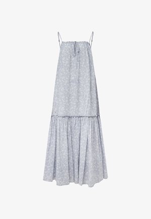 Hellblaues langes ärmelloses Kleid mit dünnen verstellbaren Trägern, weißem Blumenmuster, geraffter Taille und gestufter Rüschensaum.