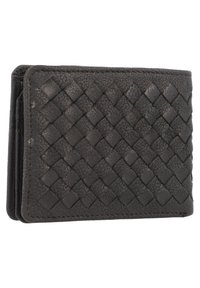 Cartera de cuero tejido negro con superficie texturizada, con forma rectangular y costuras limpias a lo largo de los bordes.