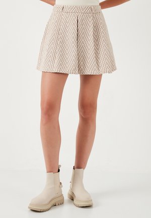 REGULAR FIT - Shorts - stone