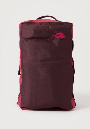 Rechteckiger, weinroter und dunkelrosa Rucksack mit Tragegriff oben und The North Face-Logo auf der Vorderseite.