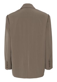 Blazer marron au design structuré, avec un col cranté, des boutons décoratifs sur les épaules et des poignets boutonnés. Texture de tissu lisse.