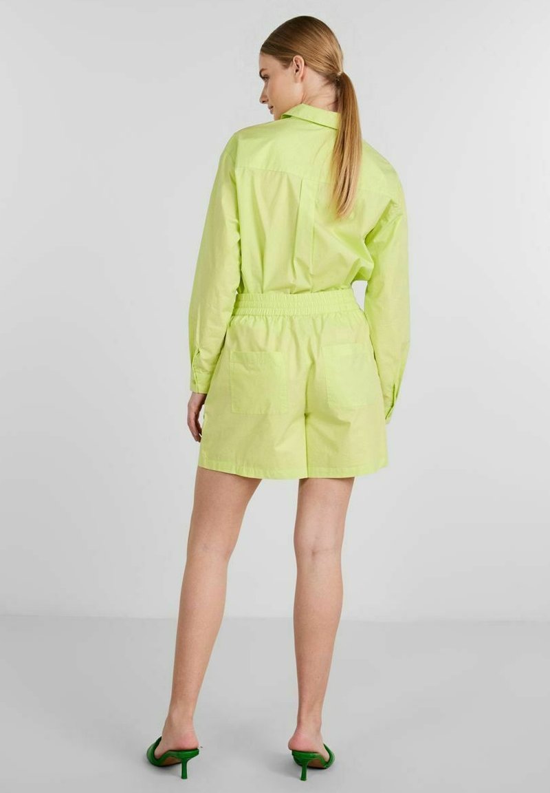 Damen Kleider | Pieces PCAVA Shorts daiquiri green/neongelb - XZ16812 Damen Kleider | Pieces PCAVA Shorts daiquiri green/neongelb - XZ16812