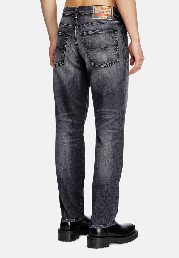 D-FINITIVE - Straight leg jeans2