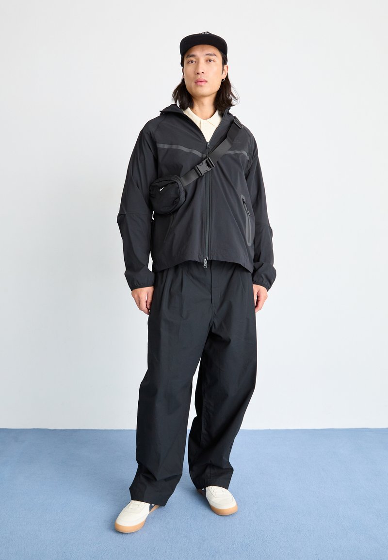 Nike Sportswear Větrovka - black
