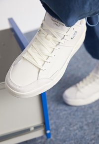 Non selezionato, marshmallow