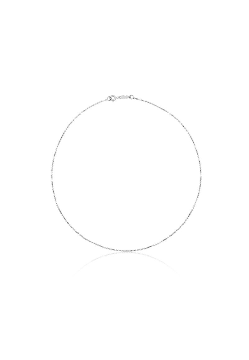 Collar de cadena de plata con pequeñas cuentas redondas, con un cierre seguro. Textura suave y forma circular, adecuado para superponer con otras joyas.