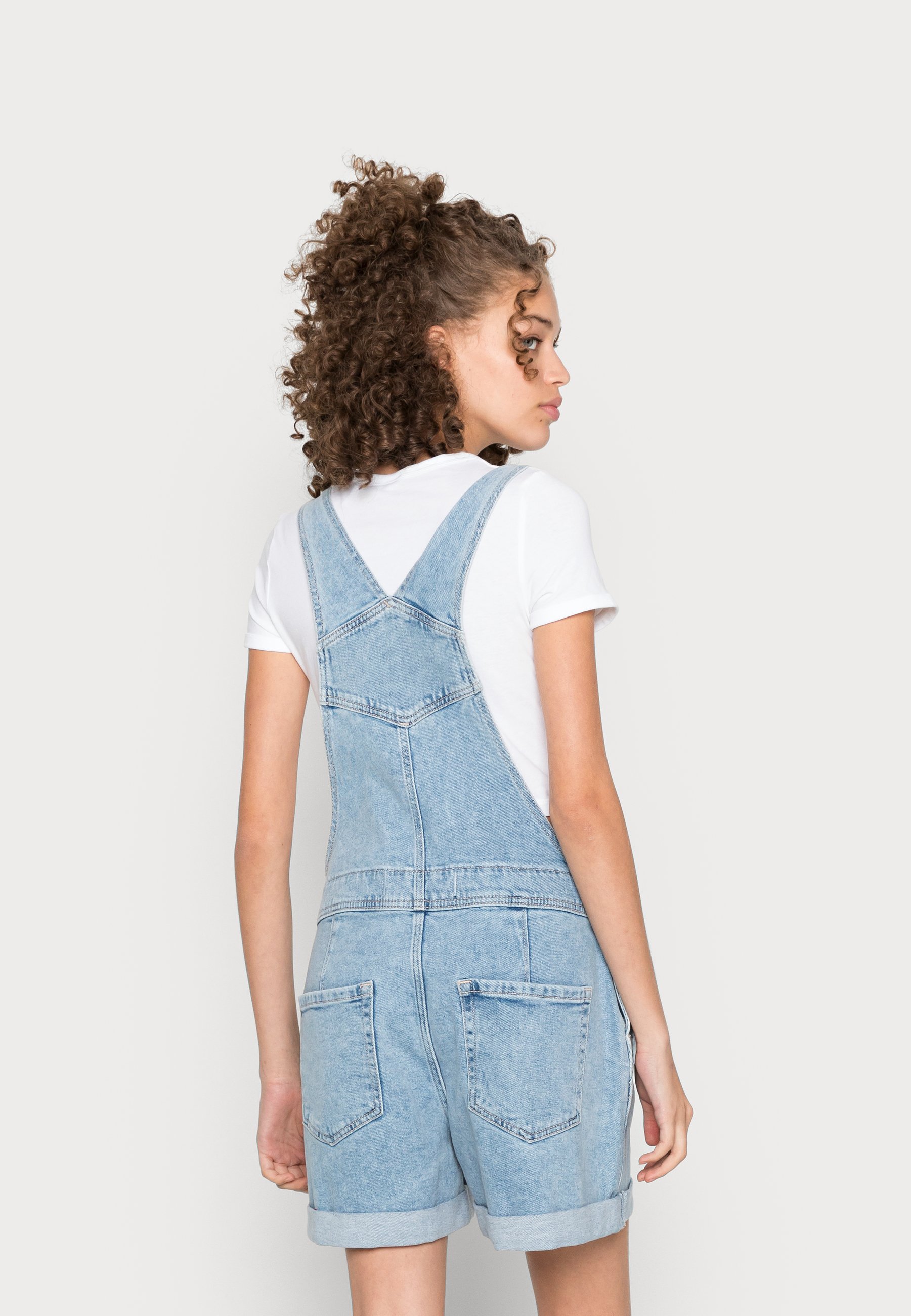Hollister Co. SLOUCHY SHORTALL CLEAN 