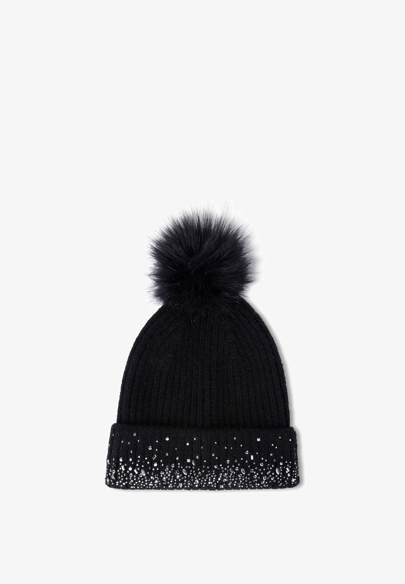 Czarna dziana czapka z prążkowanym wzorem, z sztucznym futerkiem na czubku i cekinowym paskiem u podstawy dla dodatkowej ozdoby.