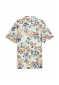 Κοντομάνικο πουκάμισο με πολύχρωμο σχέδιο λουλουδιών και φοίνικες σε ανοιχτό φόντο, με κλασικό γιακά και άνετη εφαρμογή.