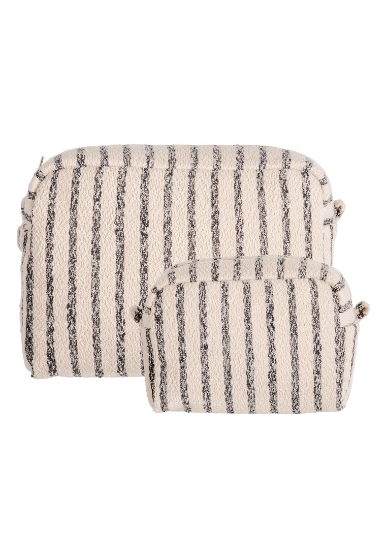 Deux pochettes en tissu crème avec des rayures noires ; la pochette plus grande a une forme ovale avec des bords arrondis, tandis que la petite pochette est rectangulaire.