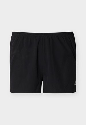 Αθλητικό σορτς για άνδρες, μαύρο, με ελαστική μέση και μικρό αντανακλαστικό λογότυπο στο κάτω αριστερό πόδι, φωτογραφία από πάνω σε λευκό φόντο.