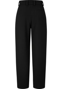 Pantalon noir sur mesure à jambe droite avec passants de ceinture et poche passepoilée arrière, présenté de dos sur un fond blanc.