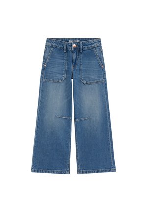 Jean en denim bleu à jambes larges avec poches plaquées à l'avant, passants de ceinture et fermeture par bouton à la taille.