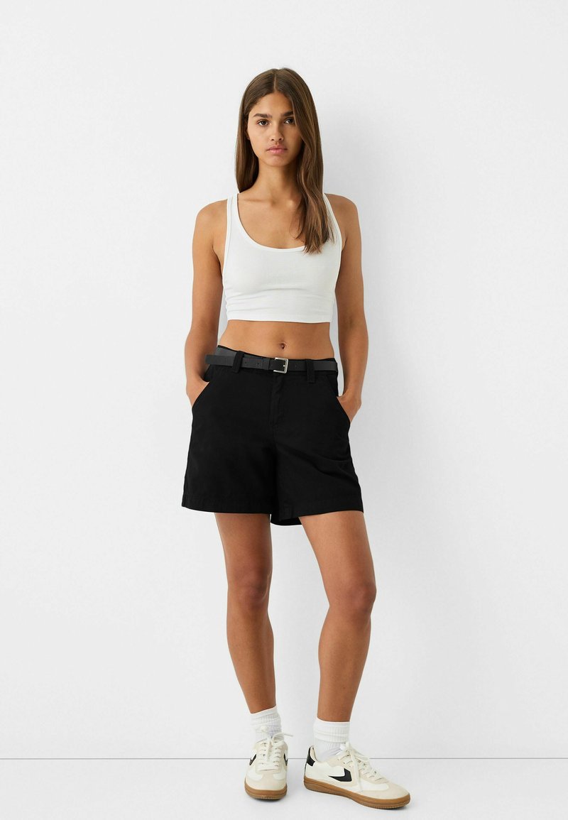 Bershka Shorts zwart