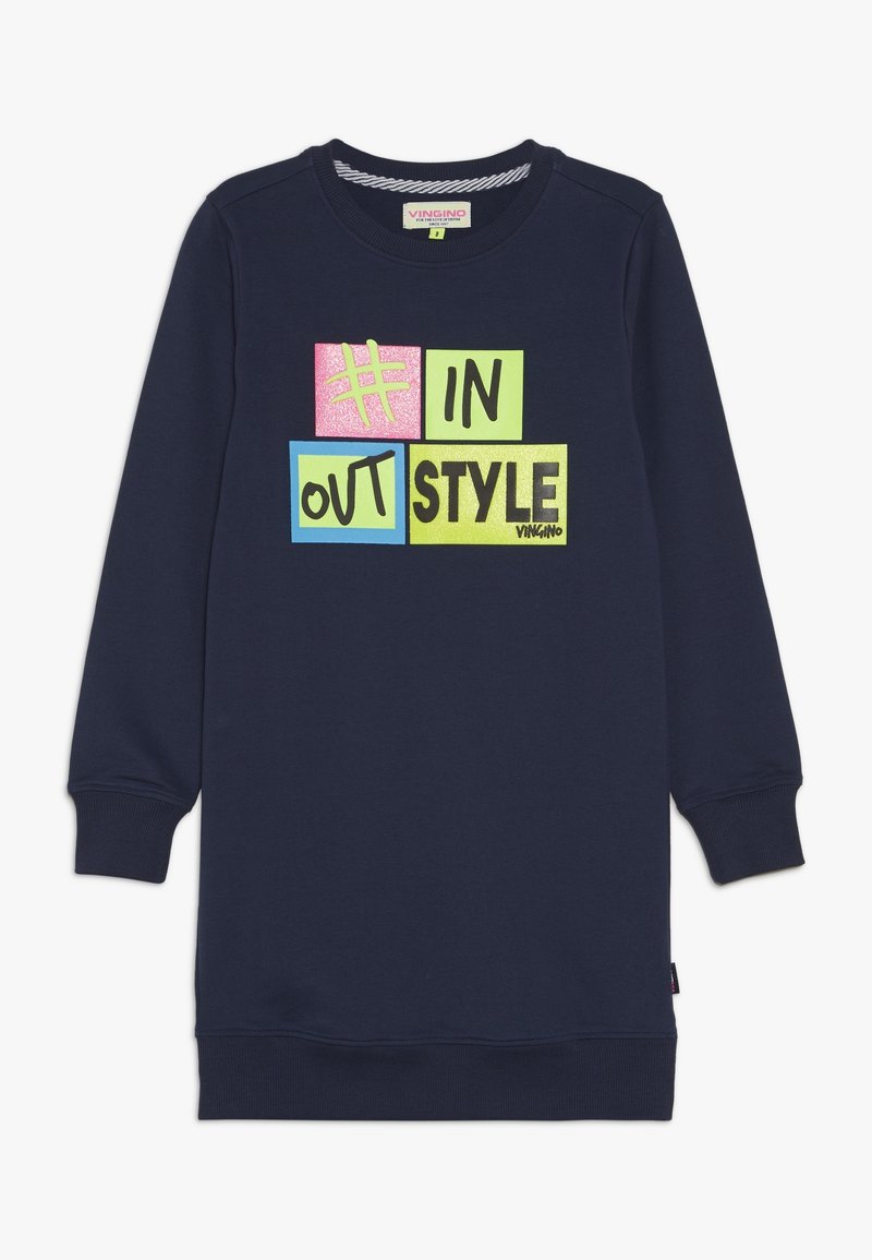 Robe sweat-shirt bleu marine à manches longues, ornée d'un texte graphique multicolore en lettres majuscules affichant "#IN OUT STYLE".