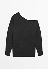 Dunkelgrauer Strickpullover mit einem schulterfreien Design, langen Ärmeln und einer weichen Textur. Gerader Saum ohne Muster oder Verzierungen.