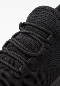 Pier One Sneakers - black