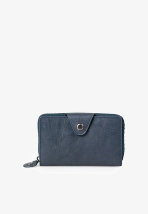 Portafoglio in pelle blu navy con chiusura con cerniera, cinturino frontale con bottone a pressione e cursore rotondo su sfondo bianco.