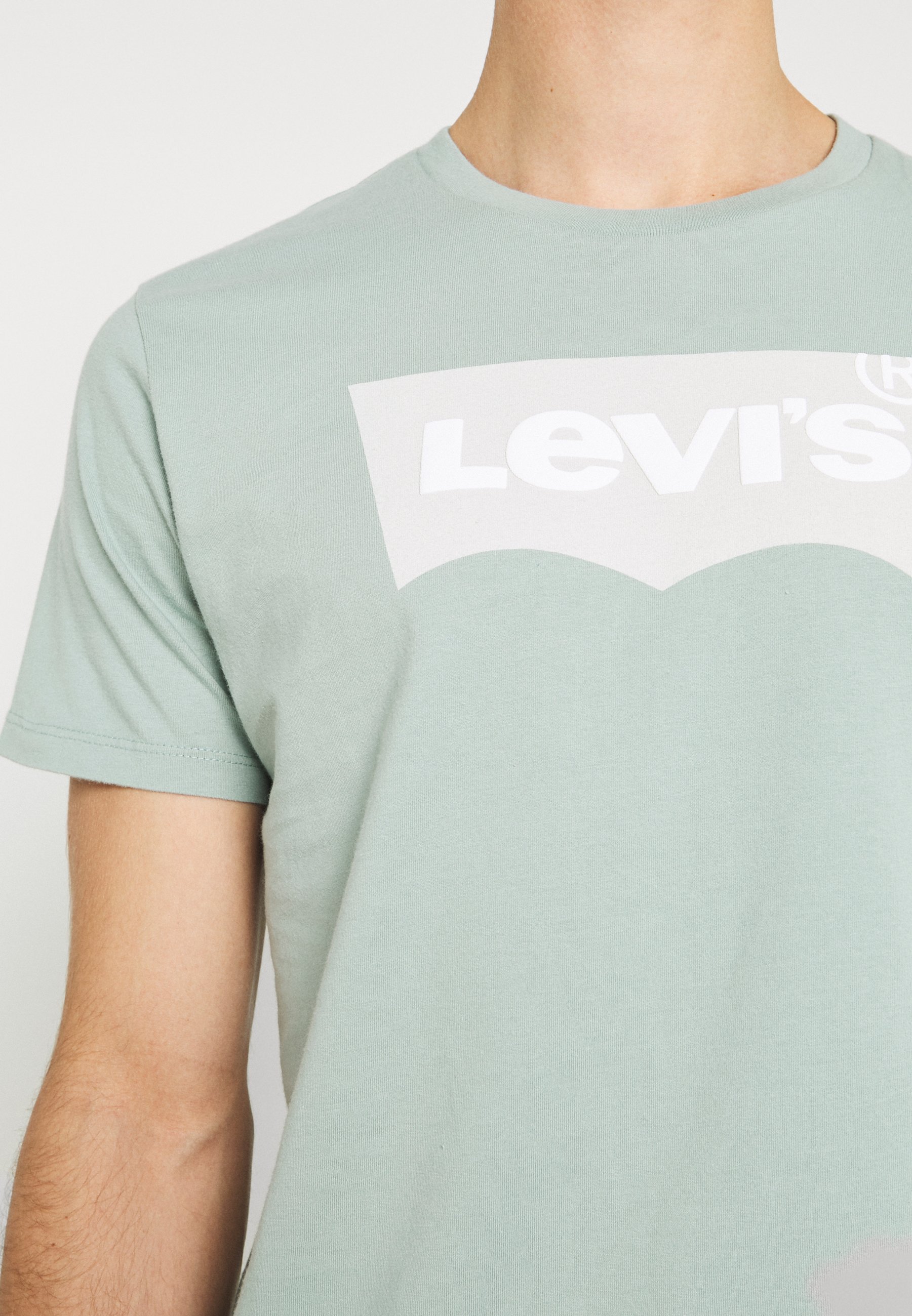 levis housemark t shirt