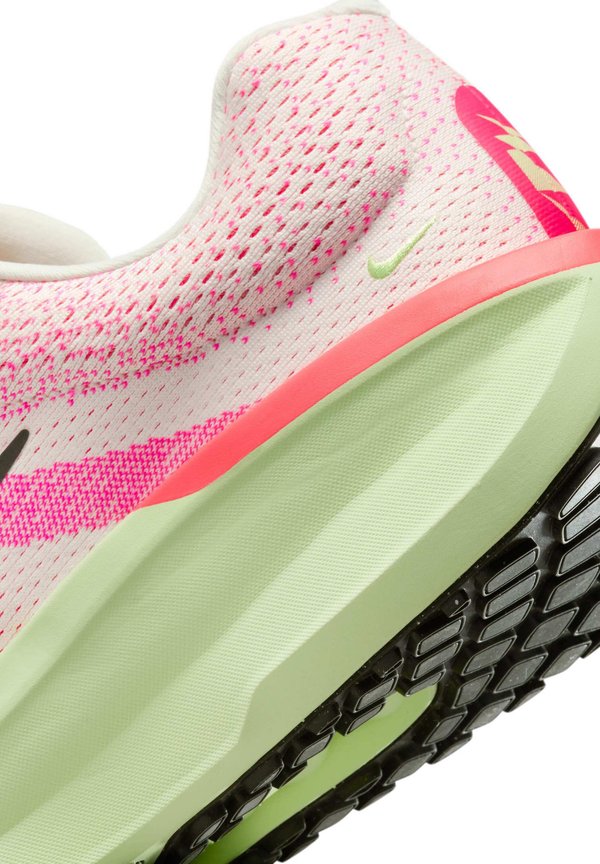 WINFLO  - Road running shoes3