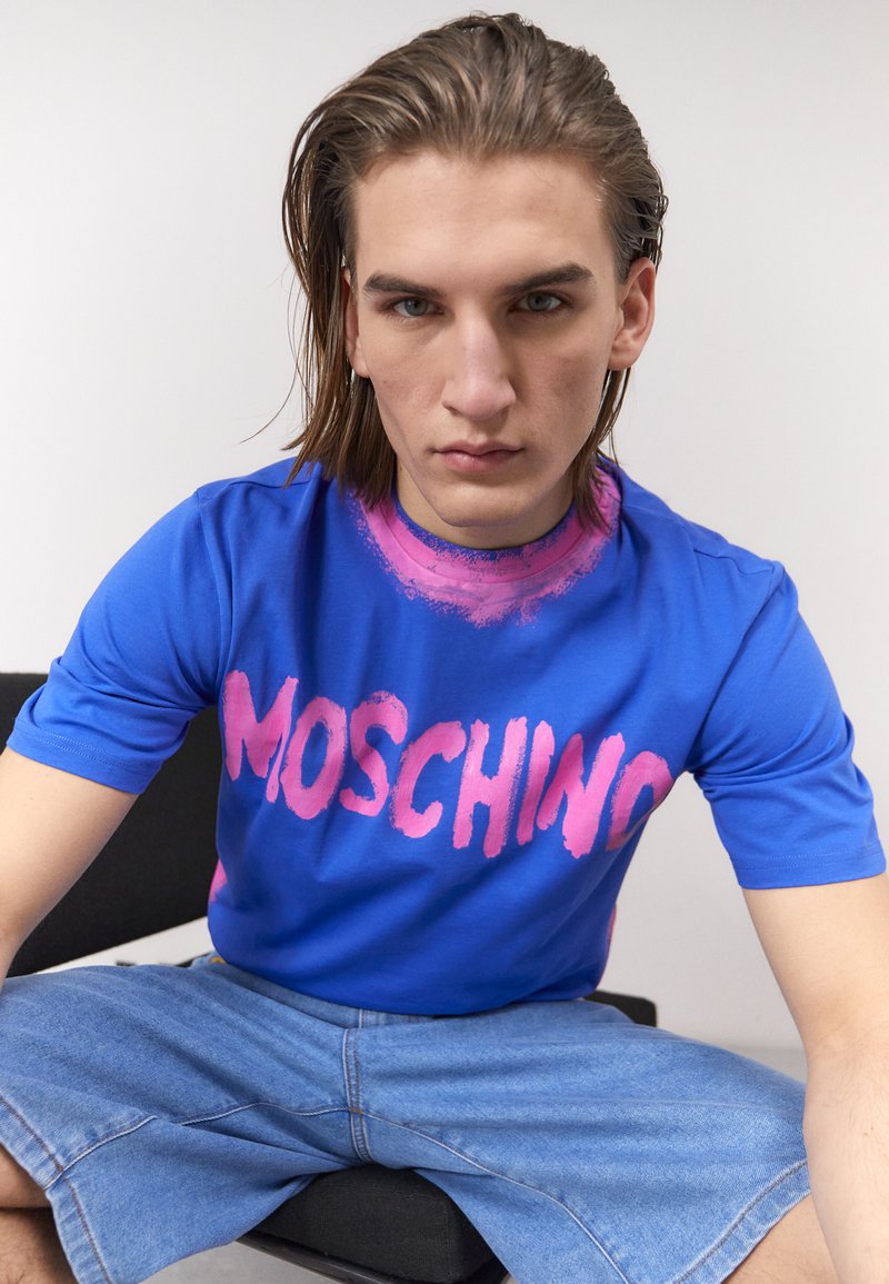 MOSCHINO TShirt print fantasy blue/blau Zalando.de