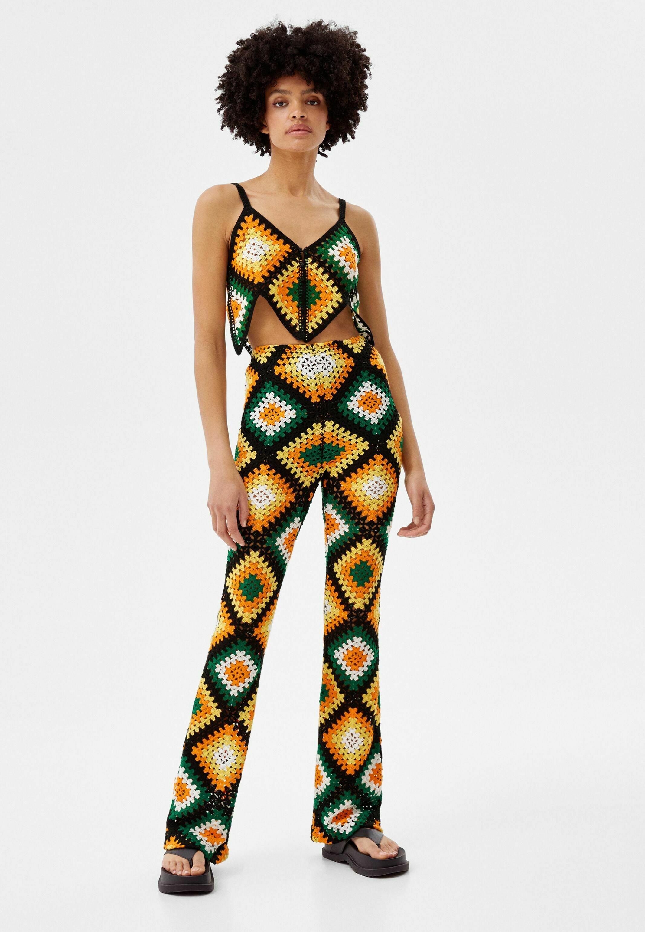 Bershka FLARE CROCHET - Trousers 