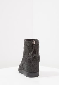 Shoe The Bear Botines bajos - black