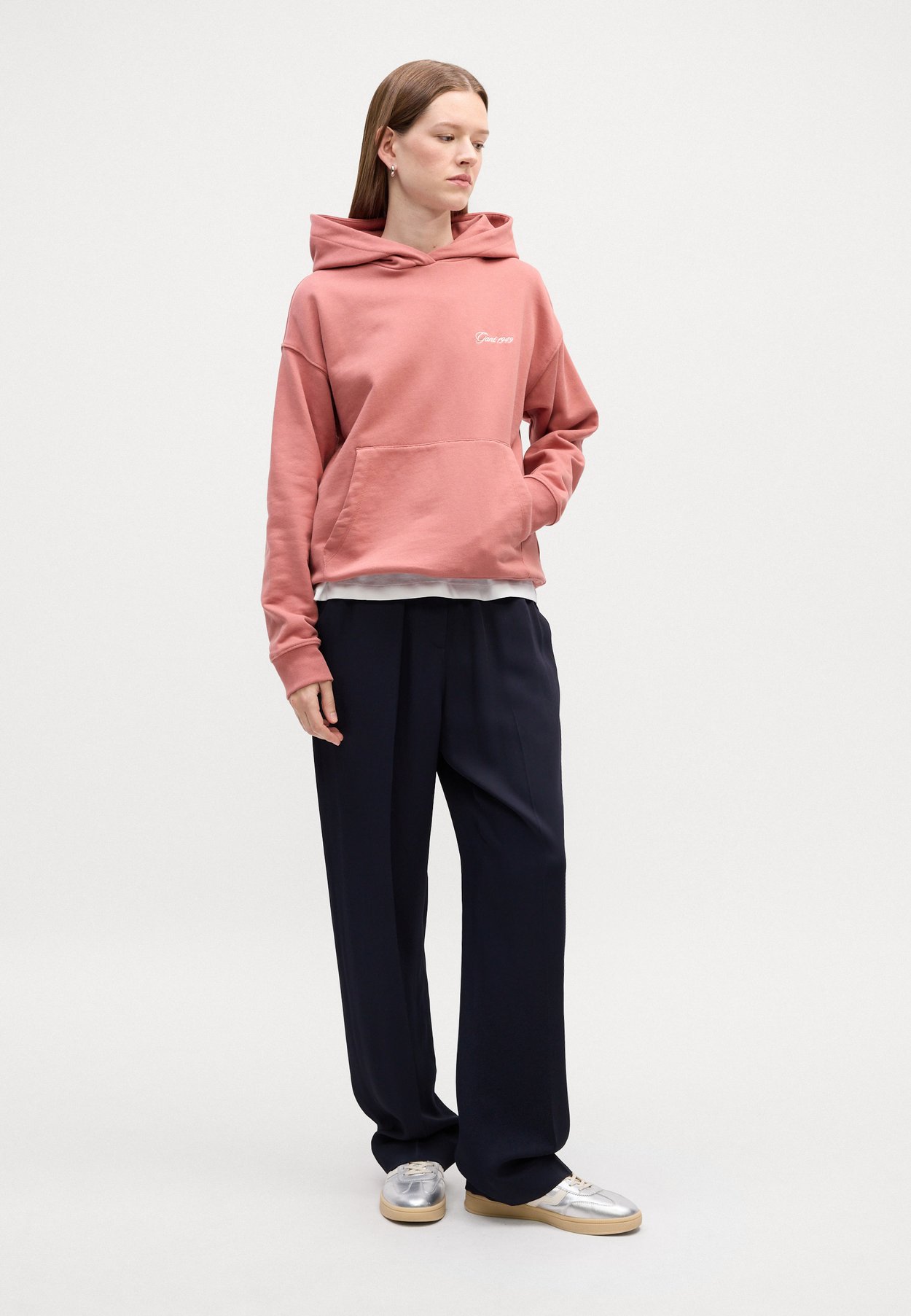 SCRIPT GRAPHIC HOODIE