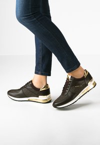 MICHAEL Michael Kors - ALLIE - Sneakers laag - brown Miniatuurafbeelding 1