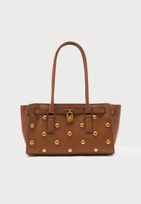 Επιλέχθηκε, brown