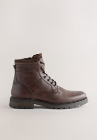 Braune Leder-Stiefeletten mit glatter Textur, runder Spitze und Schnürverschluss. Gummisohle mit dezentem Profil; gepolsterter Schaft.