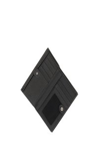 Portafoglio in pelle nera con molteplici scomparti per carte, una tasca per monete e una finestra trasparente per documento d'identità. Superficie testurizzata e chiusura a scatto.