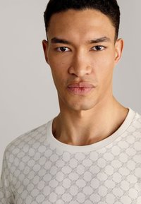 JOOP! GEMUSTERT - Nachtwäsche Shirt - offwhite grau