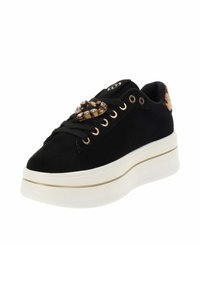 Czarne zamszowe sneakersy z złotymi oczkami, platformą na białej podeszwie i dekoracyjnym akcentem na sznurówkach. Posiadają teksturowany detal z tyłu.